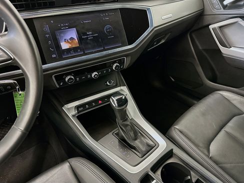 Used 2025 Audi Q3 2.0T Premium image 25