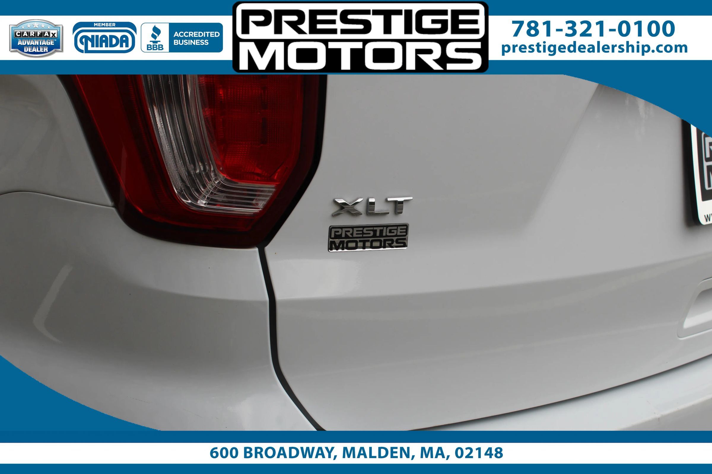 Used 2017 Ford Explorer XLT w/ Equipment Group 202A AWD/4WD image 42