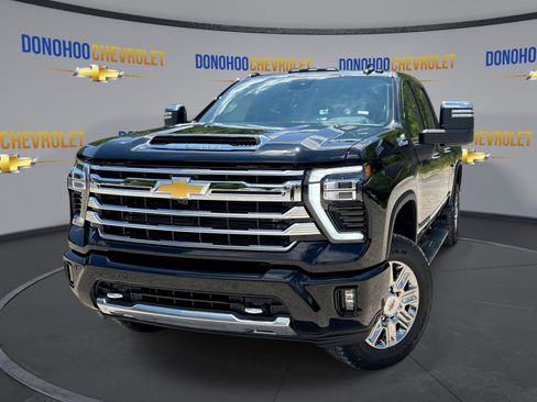 New 2026 Chevrolet Silverado 2500 High Country w/ Z71 Off-Road Package AWD/4WD image 4