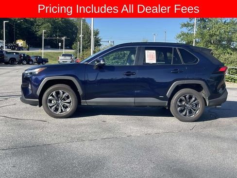 Used 2022 Toyota RAV4 XLE Premium AWD/4WD image 2