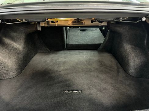 Used 2024 Nissan Altima 2.5 SV image 32