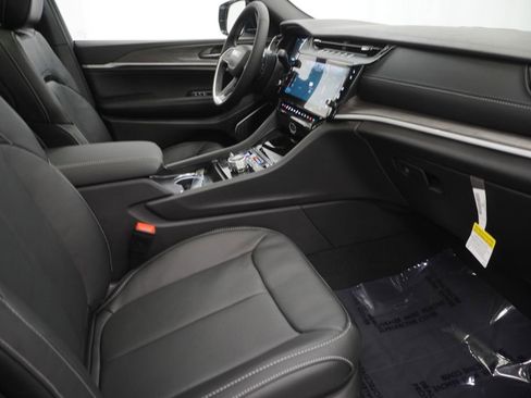 New 2026 Jeep Grand Cherokee L Limited AWD/4WD image 35
