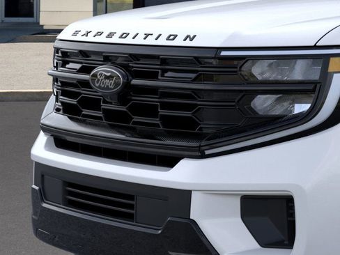 New 2025 Ford Expedition Max Platinum w/ Stealth Performance Package image 17