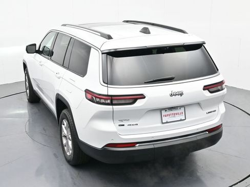 Used 2022 Jeep Grand Cherokee L Limited w/ Luxury Tech Group II image 28