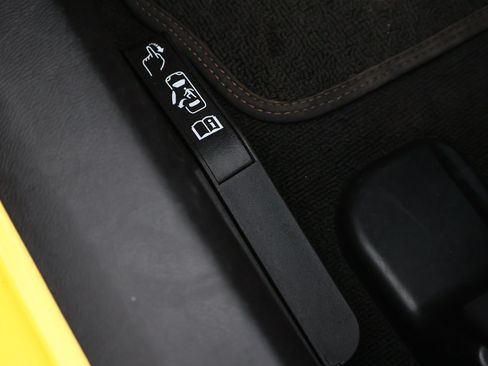 Used 2019 Chevrolet Corvette Grand Sport RWD image 12
