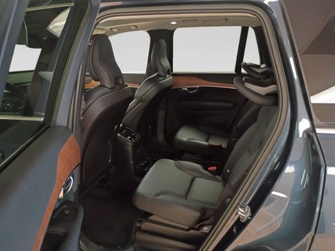 Used 2023 Volvo XC90 T8 Plus AWD/4WD image 13