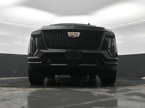 Used 2025 Cadillac Escalade Sport w/ Touring Package image 35