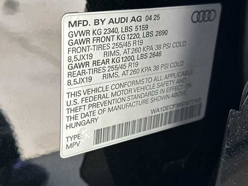 Used 2025 Audi Q3 2.0T Premium w/ Black Optic Sport Package AWD/4WD image 27