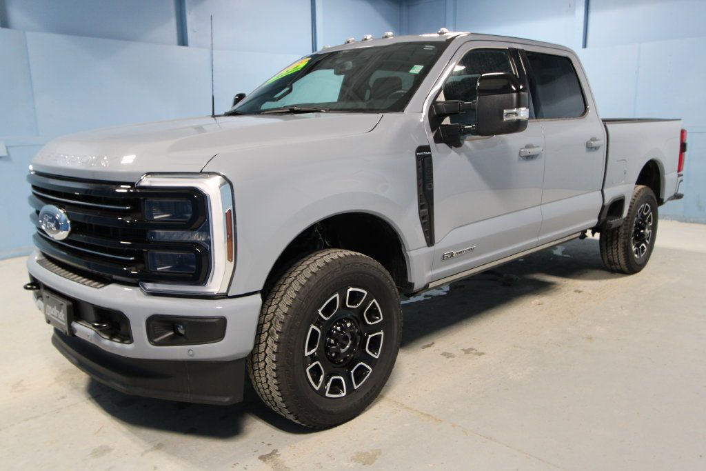 Used 2025 Ford F350 Platinum AWD/4WD image 31