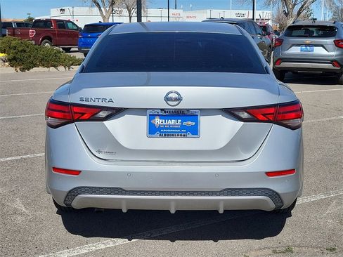 Used 2020 Nissan Sentra S image 10