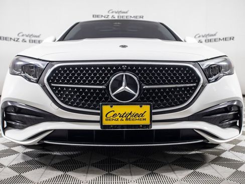 Used 2025 Mercedes-Benz E 350 4MATIC Sedan image 5