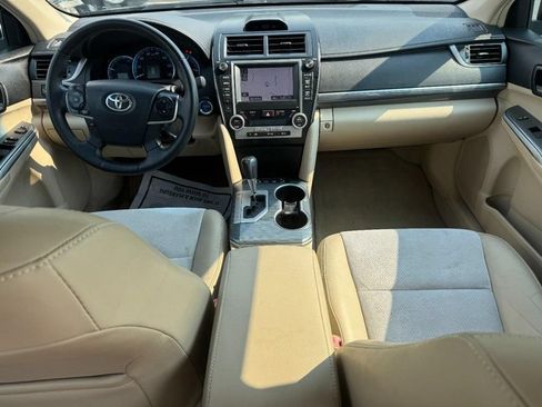 Used 2012 Toyota Camry XLE w/ Leather Pkg FWD image 15