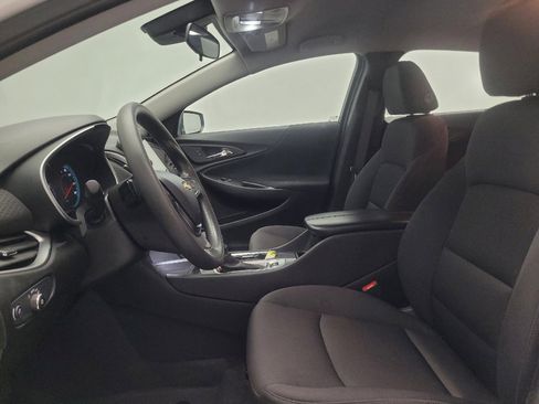 Used 2025 Chevrolet Malibu LT FWD image 17