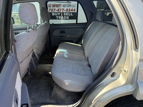 Used 2000 Toyota 4Runner SR5 RWD image 12