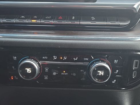 Used 2023 GMC Sierra 1500 SLT w/ SLT Convenience Package image 17