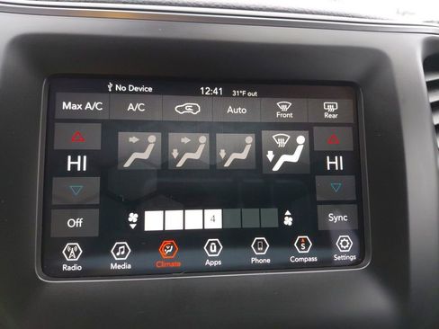 Used 2019 Jeep Cherokee Latitude Plus w/ Comfort/Convenience Group image 42