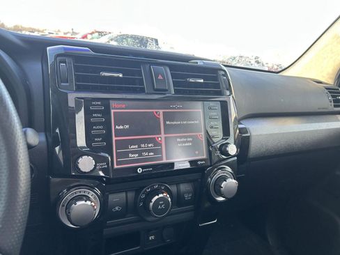 Used 2022 Toyota 4Runner TRD Off-Road Premium image 10