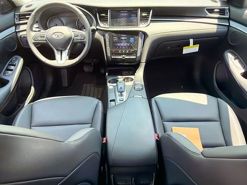 Used 2025 INFINITI QX50 Pure AWD/4WD image 9