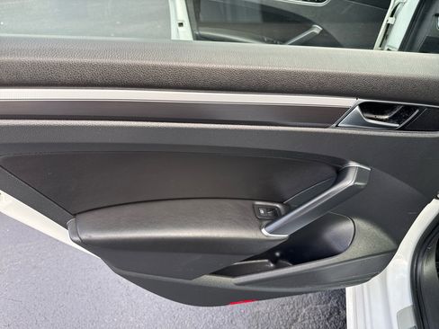 Used 2018 Volkswagen Passat 2.0T S image 12