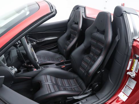 Certified 2019 Ferrari 488 Pista Spider RWD image 5