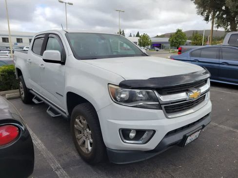 Used 2017 Chevrolet Colorado LT w/ LT Convenience Package RWD image 12