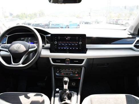 New 2026 Volkswagen Taos SE AWD/4WD image 20