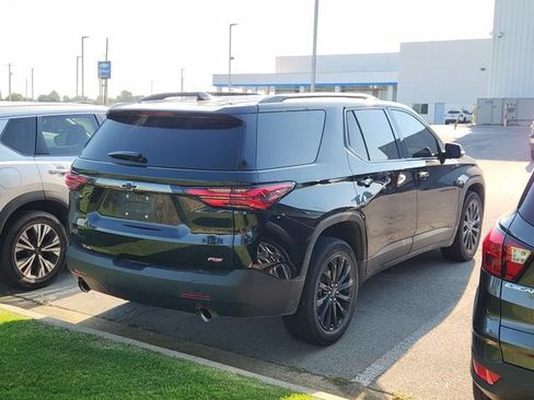 Used 2023 Chevrolet Traverse RS FWD image 4