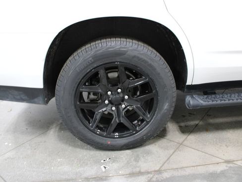 Used 2021 Chevrolet Tahoe Z71 image 41