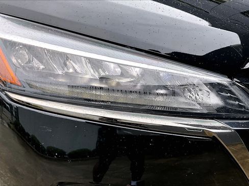 Certified 2024 Nissan Kicks SR FWD image 27