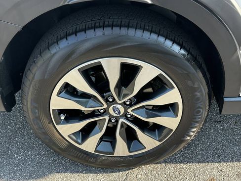 Used 2024 Subaru Outback Touring AWD/4WD image 19