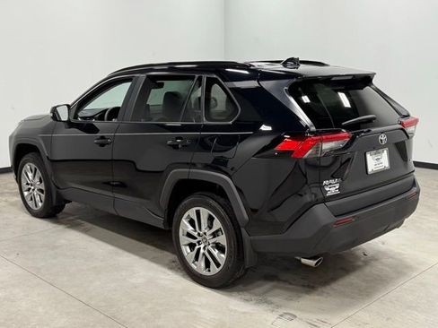 Used 2024 Toyota RAV4 XLE Premium image 9