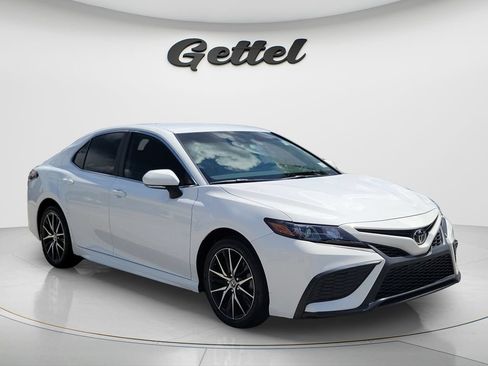Certified 2023 Toyota Camry SE w/ Convenience Package FWD image 3