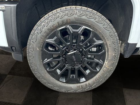 New 2026 GMC Sierra 2500 Denali Ultimate w/ LPO, Black Badging Package AWD/4WD image 9