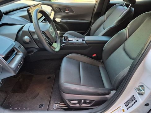 Used 2025 Toyota Prius XLE FWD image 15