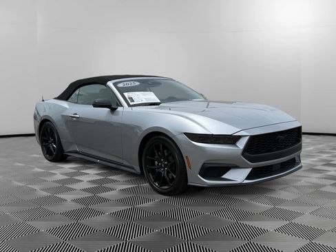 Used 2025 Ford Mustang Premium RWD image 7