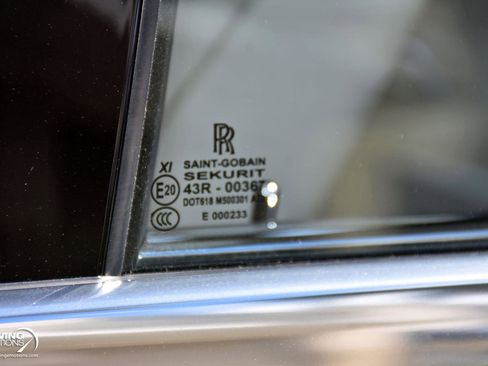 Used 2015 Rolls-Royce Ghost image 19