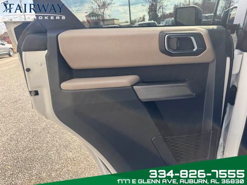 Used 2023 Ford Bronco Wildtrak image 30