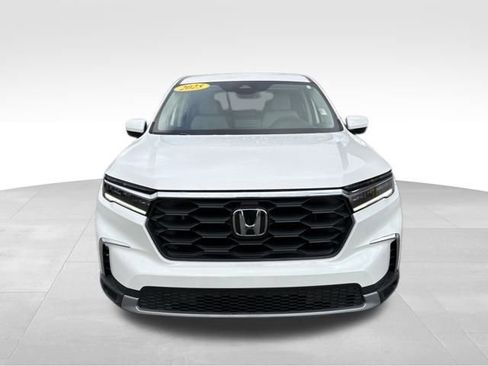 Used 2025 Honda Pilot EX-L image 7