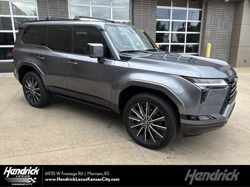 Used 2026 Lexus GX 550 w/ Accessory Package (2T) AWD/4WD image 1