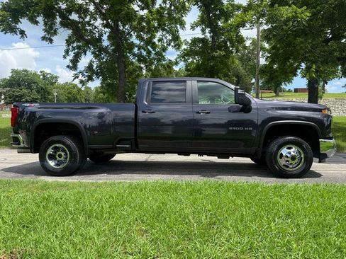 Used 2024 Chevrolet Silverado 3500 LT w/ Convenience Package AWD/4WD image 8