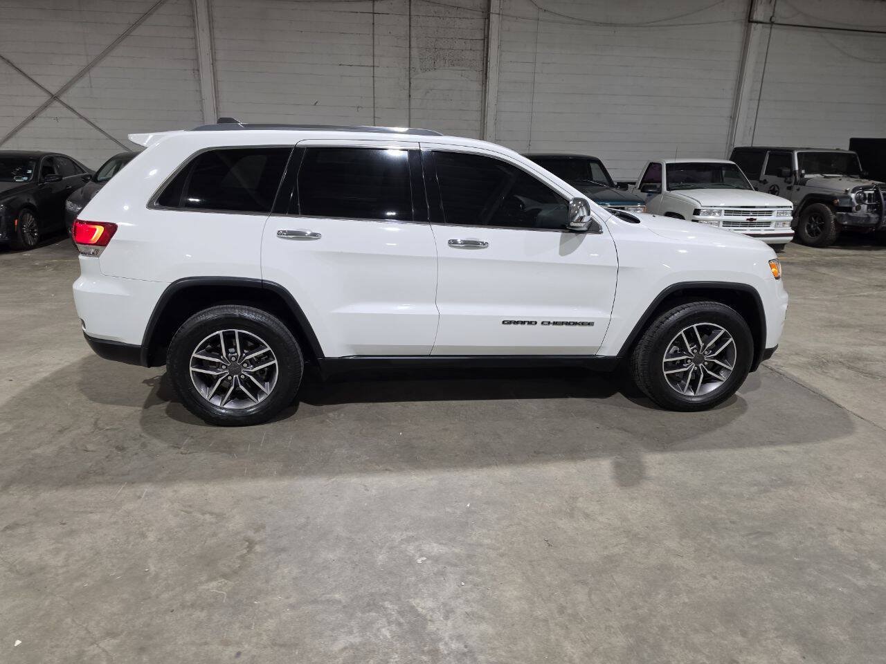 Used 2020 Jeep Grand Cherokee Limited w/ Luxury Group II AWD/4WD image 15