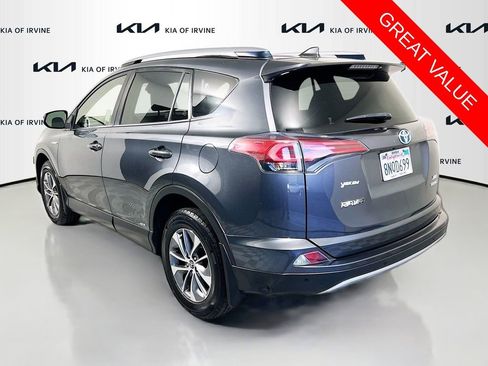 Used 2017 Toyota RAV4 XLE w/ Convenience Package image 5