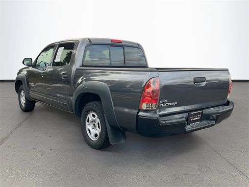 Used 2014 Toyota Tacoma Base image 5