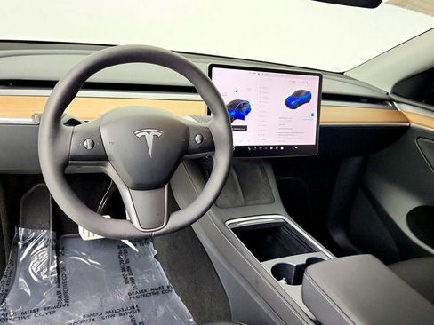 Used 2024 Tesla Model Y Performance AWD/4WD image 12