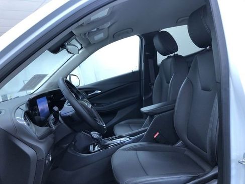 Used 2025 Buick Encore GX Preferred image 19