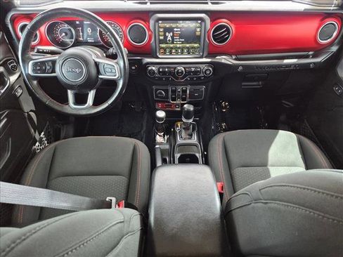 Used 2019 Jeep Wrangler Unlimited Rubicon w/ Dual Top Group AWD/4WD image 18