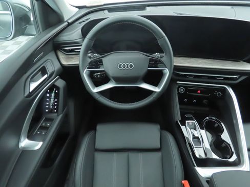 Certified 2025 Audi Q5 Premium Plus w/ Premium Plus image 11