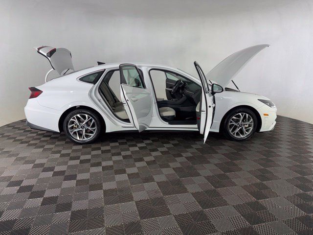 Used 2023 Hyundai Sonata SEL w/ Preferred Accessory Package FWD image 13