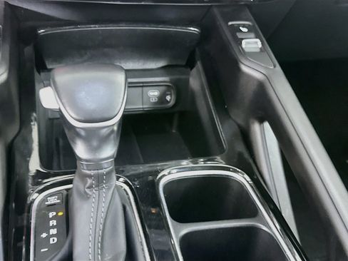 Used 2025 Kia Telluride S FWD image 24