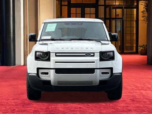 Used 2025 Land Rover Defender 110 S image 7